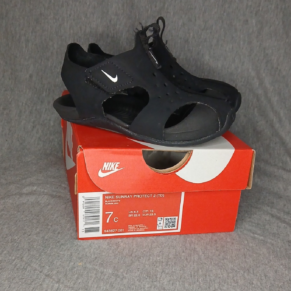 Nike Black Sunray Protect 2 Kids Sandals 7c